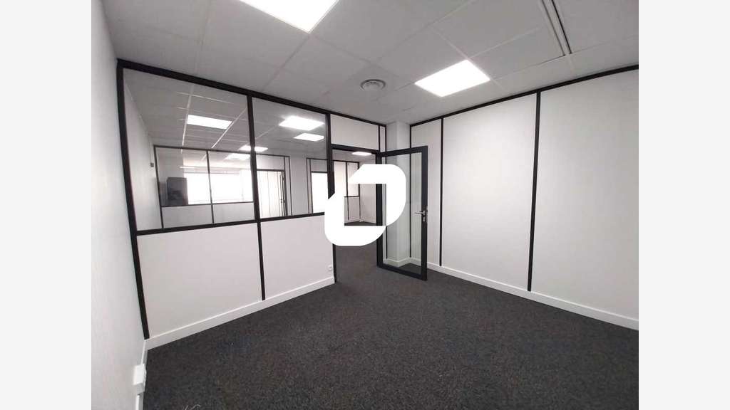 A louer Bureaux 1090m² Rosny sous bois