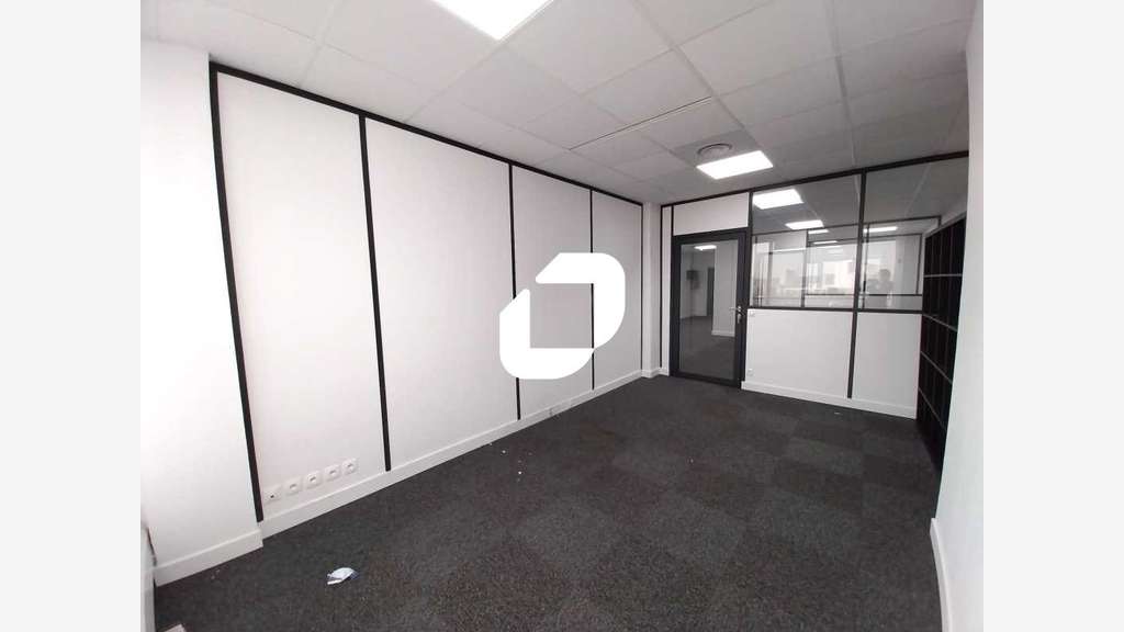 A louer Bureaux 216m² Rosny sous bois