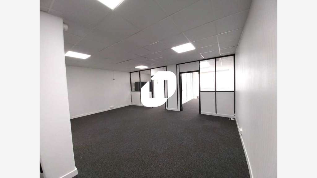 A louer Bureaux 106m² Rosny sous bois