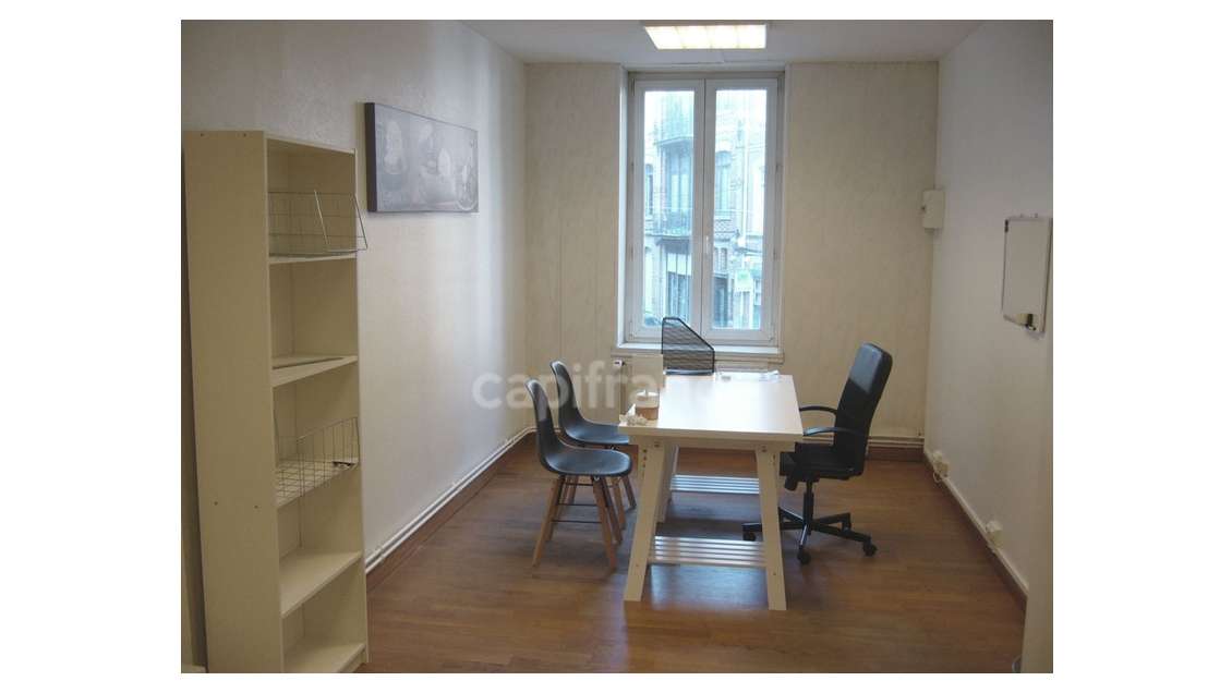 Bureau meublé 22m² Hôtel de ville Roubaix ZFU