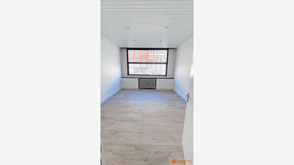 Cabinets bureaux de 10m² à louer à Roubaix