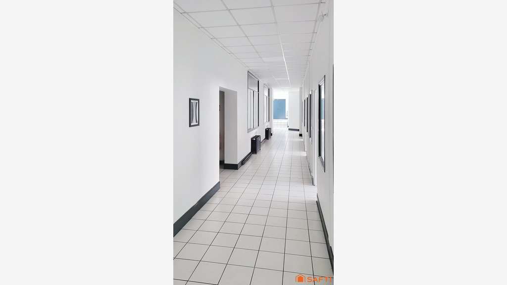 Cabinets bureaux de 10m² à louer à Roubaix