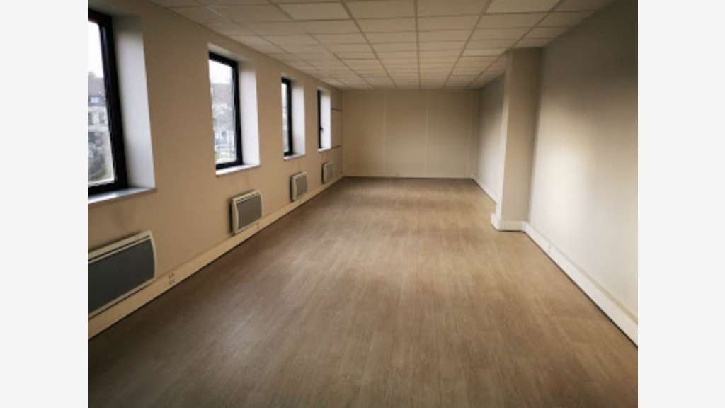 Location bureaux 57m² R+1 à Roubaix 