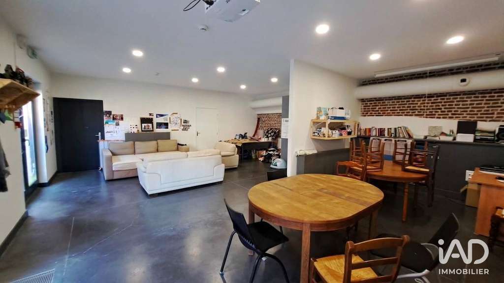 A louer bureau 210m² avec parking à Roubaix