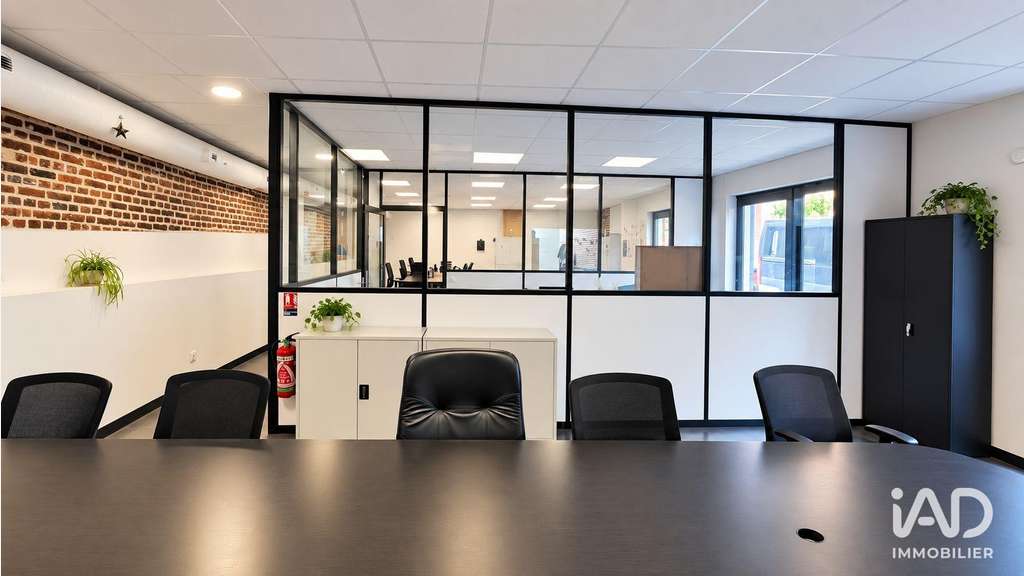 A louer bureau 210m² avec parking à Roubaix
