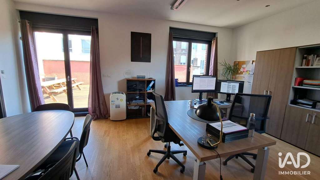 A louer bureaux 416m² RDC sur 3 niveaux à Roubaix
