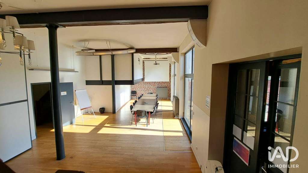 A louer bureaux 416m² RDC sur 3 niveaux à Roubaix