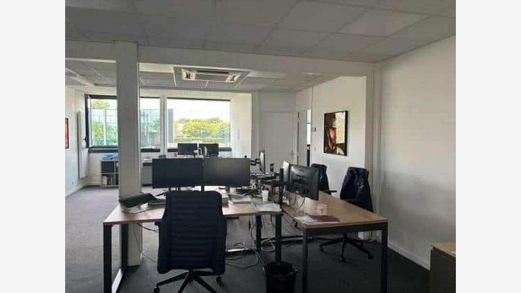 Bureaux de 1 711m² à louer à Rouen Nord (76)