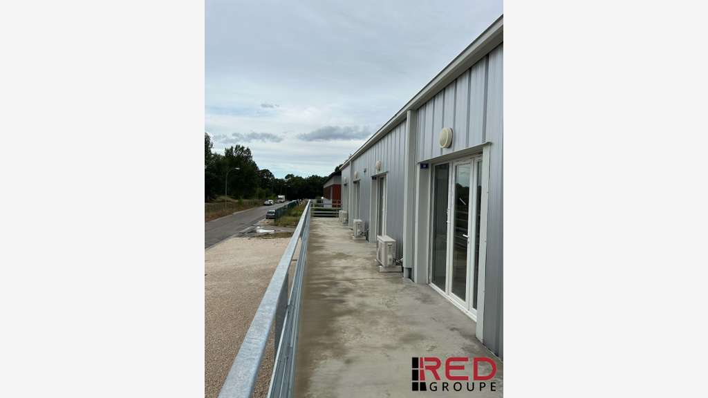 A louer local 60m² R+1 zone de Rousset Peynier