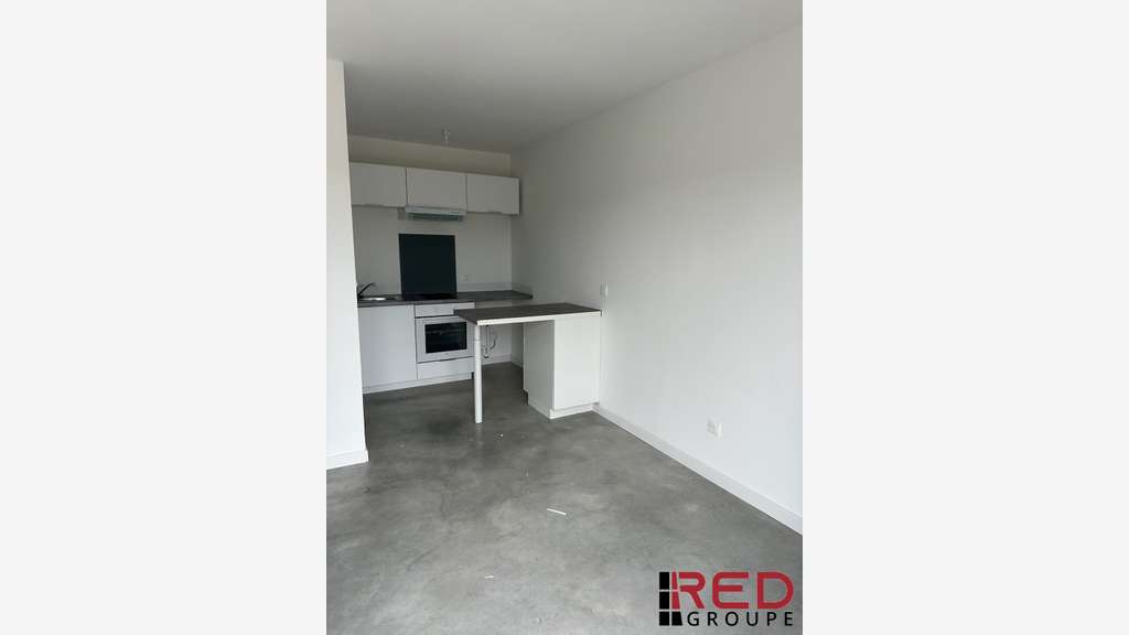 A louer local 60m² R+1 zone de Rousset Peynier