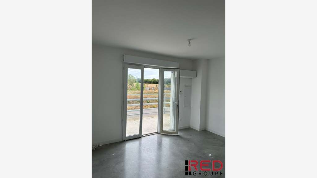 A louer local 60m² R+1 zone de Rousset Peynier