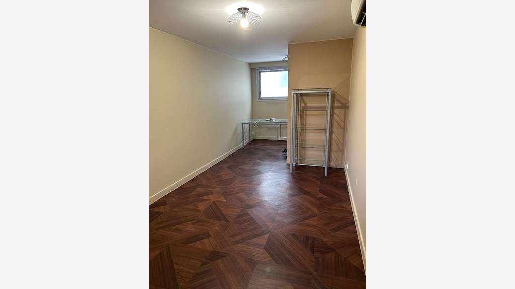Loue local professionnel 19m² hyper centre Royan