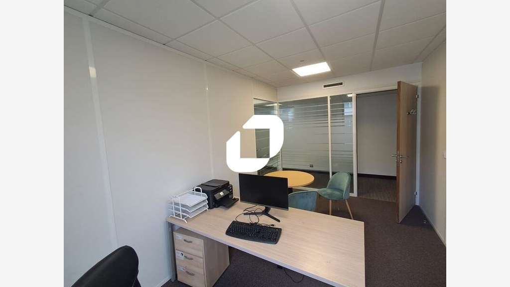 A louer Bureaux 100m² Rueil malmaison