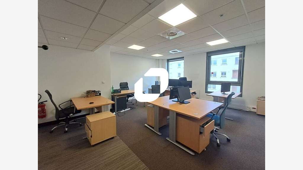 A louer Bureaux 100m² Rueil malmaison