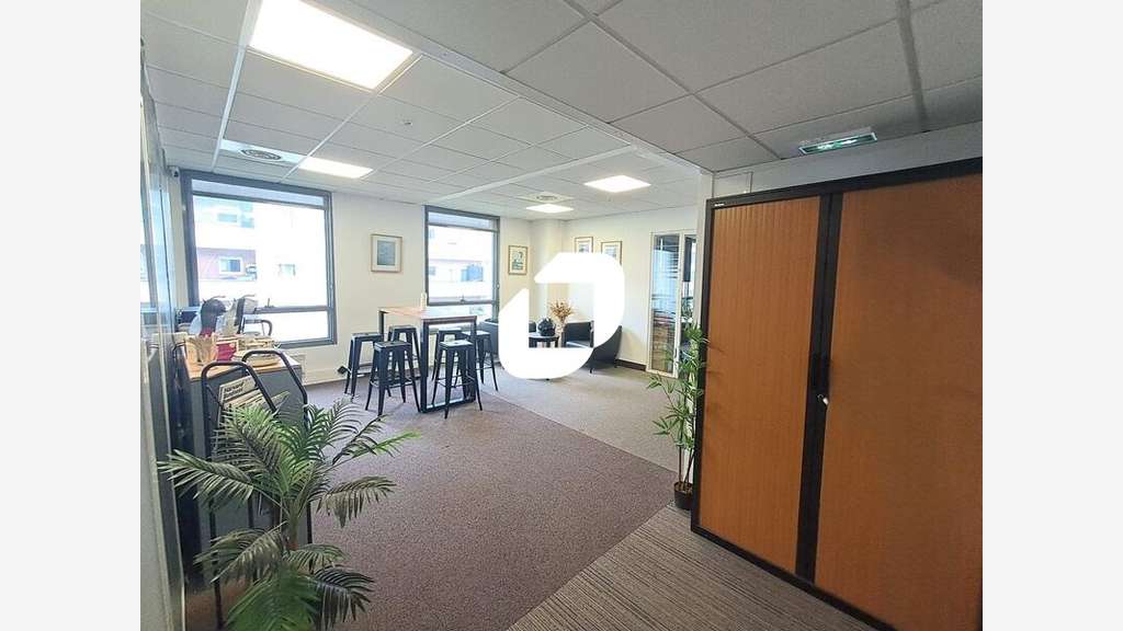 A louer Bureaux 100m² Rueil malmaison