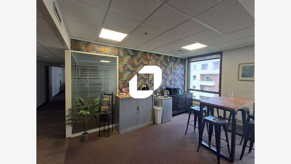 A louer Bureaux 100m² Rueil malmaison