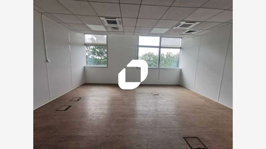 A louer Bureaux 382m² Rungis