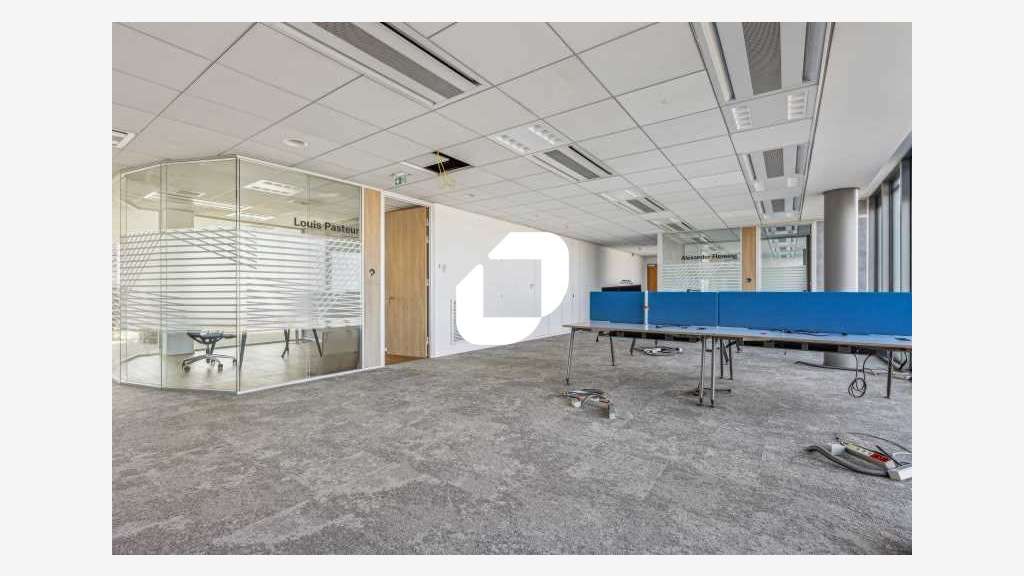 A louer Bureaux 628m² Rungis