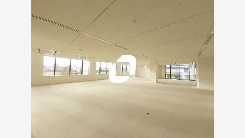A louer Bureaux 2101m² Rungis