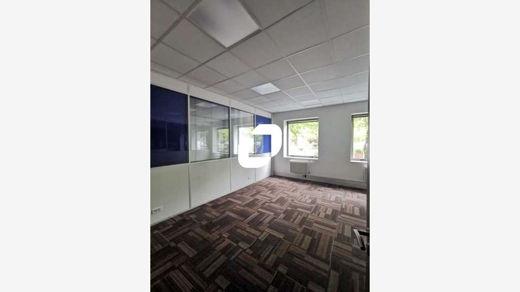 A louer Bureaux 301m² Rungis