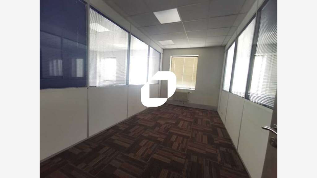 A louer Bureaux 301m² Rungis