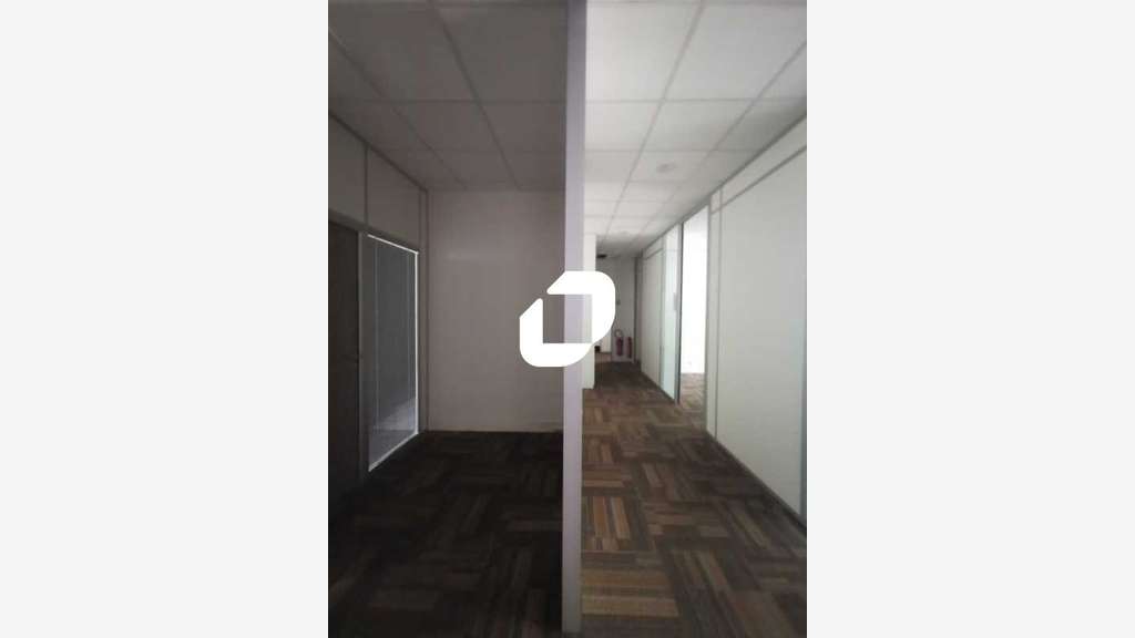 A louer Bureaux 301m² Rungis