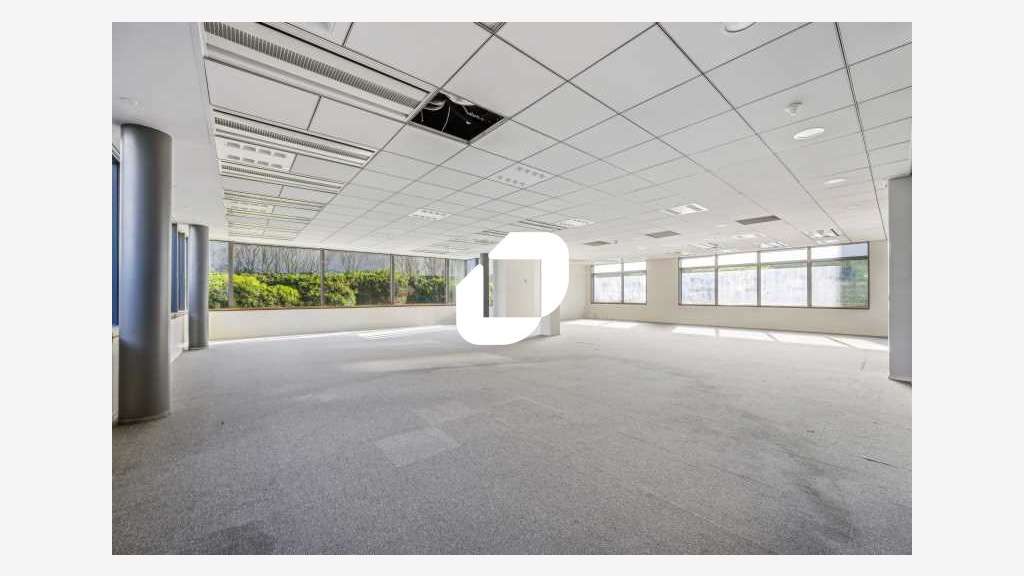 A louer Bureaux 3616m² Rungis