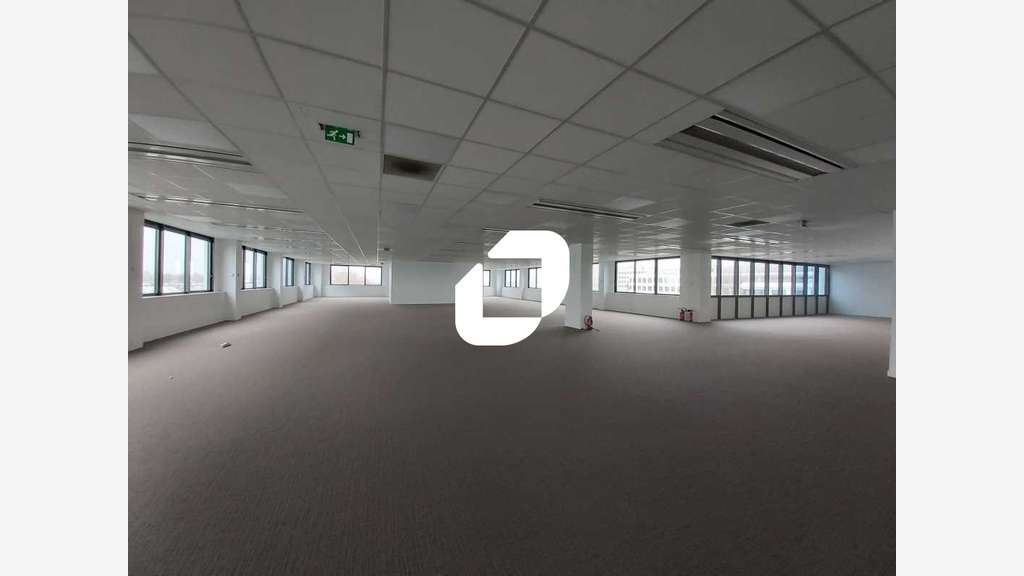 A louer Bureaux 1454m² Rungis