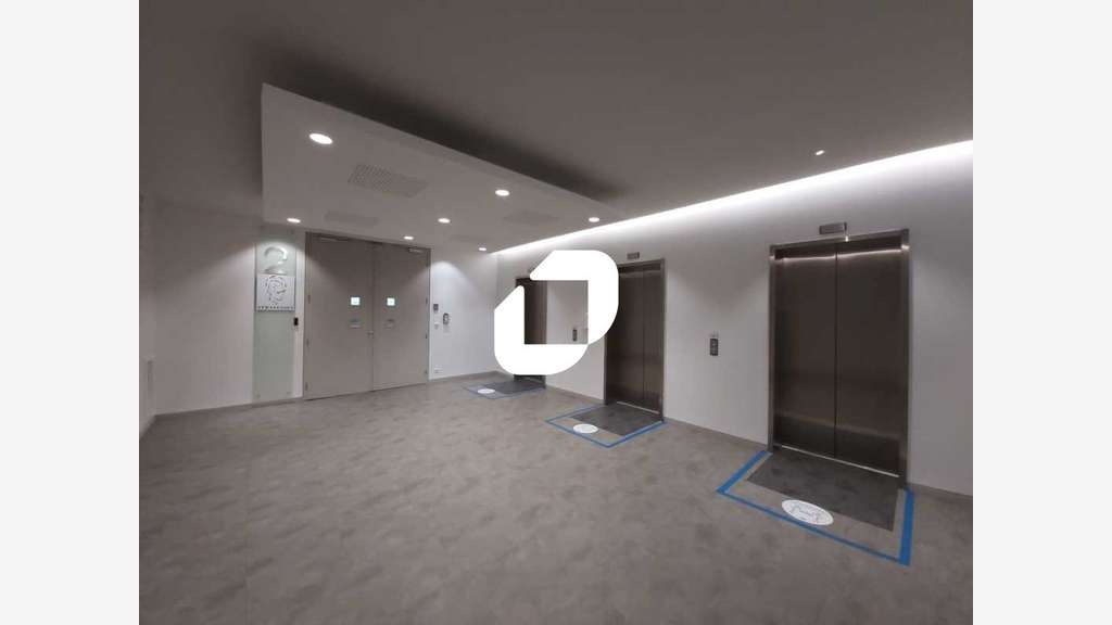 A louer Bureaux 1454m² Rungis