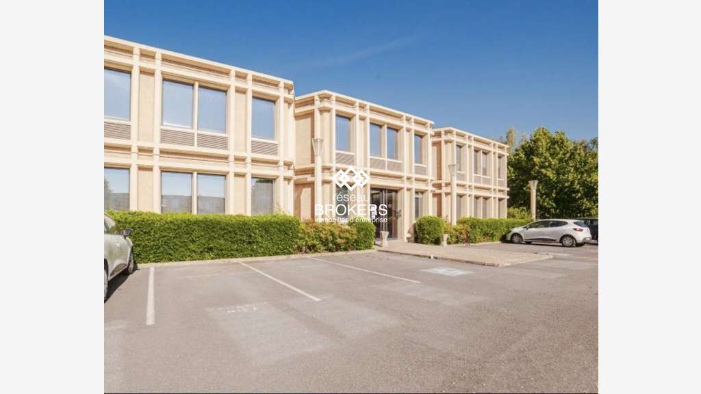 A louer bureaux 105m² R+1 Plateau De Saclay