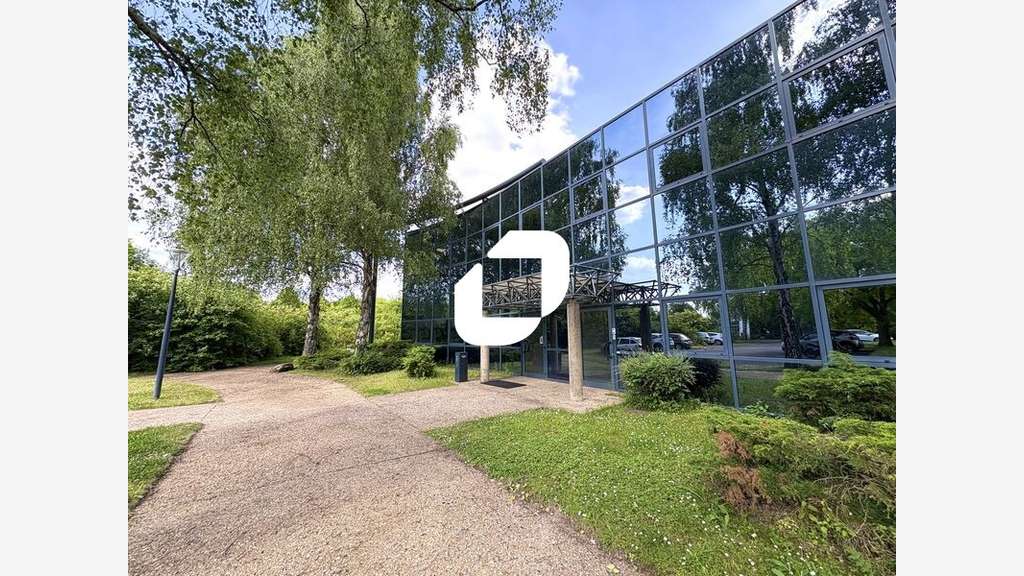 A louer Bureaux 343m² Saclay