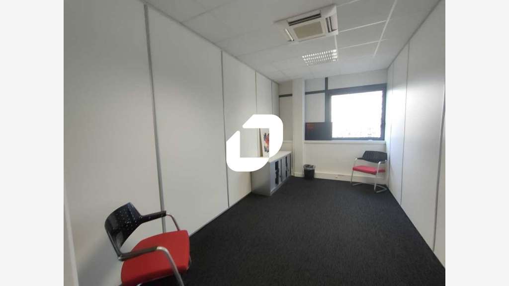 A louer Bureaux 19m² Saclay