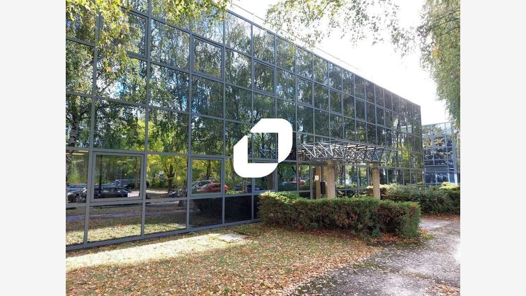 A louer Bureaux 343m² Saclay