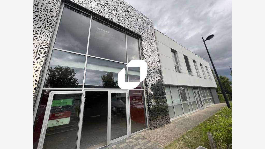 A louer Bureaux 351m² Sainghin en melantois