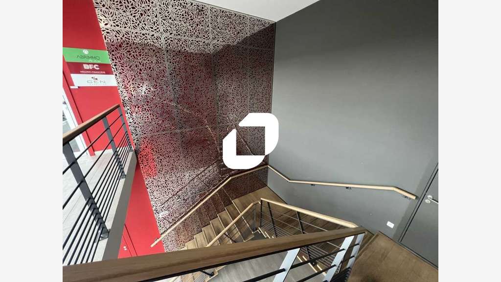 A louer Bureaux 351m² Sainghin en melantois
