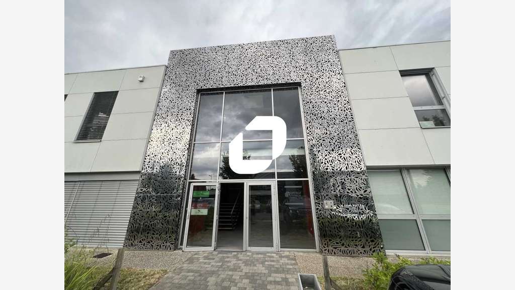 A louer Bureaux 351m² Sainghin en melantois
