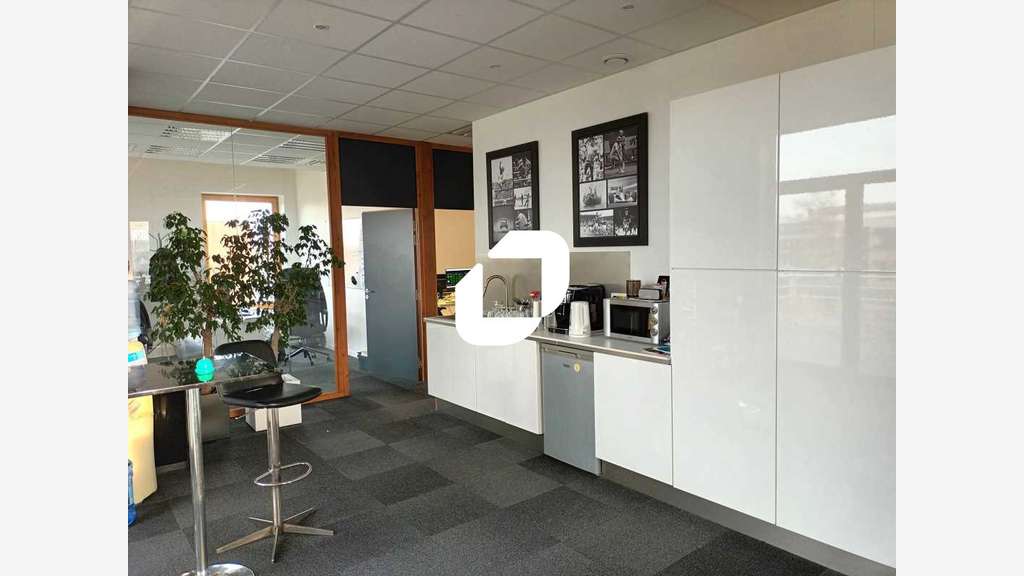 A louer Bureaux 300m² Sainghin en melantois
