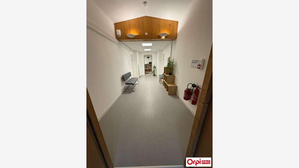 Bureau 28m² à louer à Saint-Alban