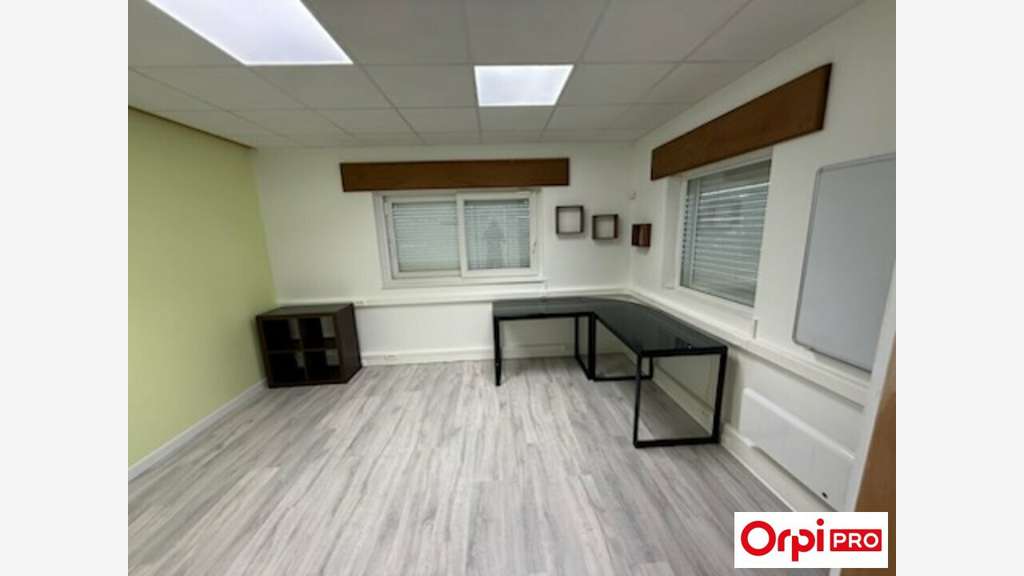 Bureau 28m² à louer à Saint-Alban