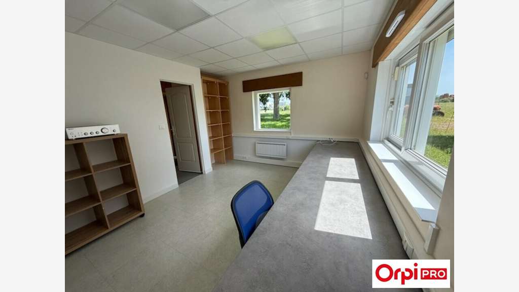 Bureau 28m² à louer à Saint-Alban