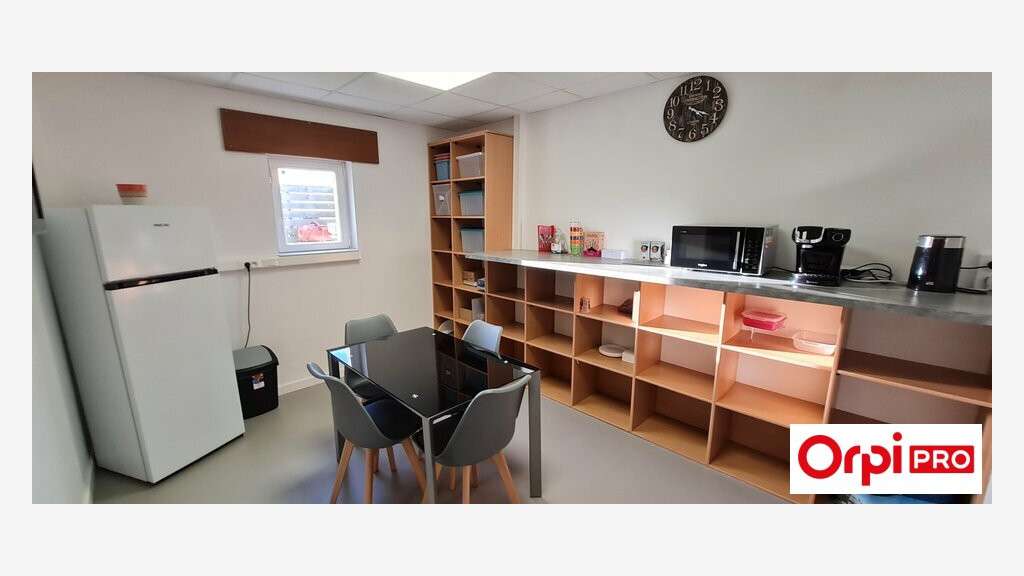 Bureau 28m² à louer à Saint-Alban