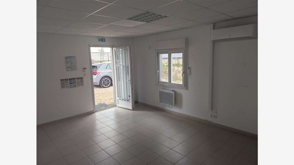 A louer local d'activité 176m² à St-André-des-Eaux