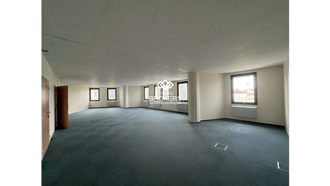 A louer bureaux 105m² R+1 Plateau De Saclay