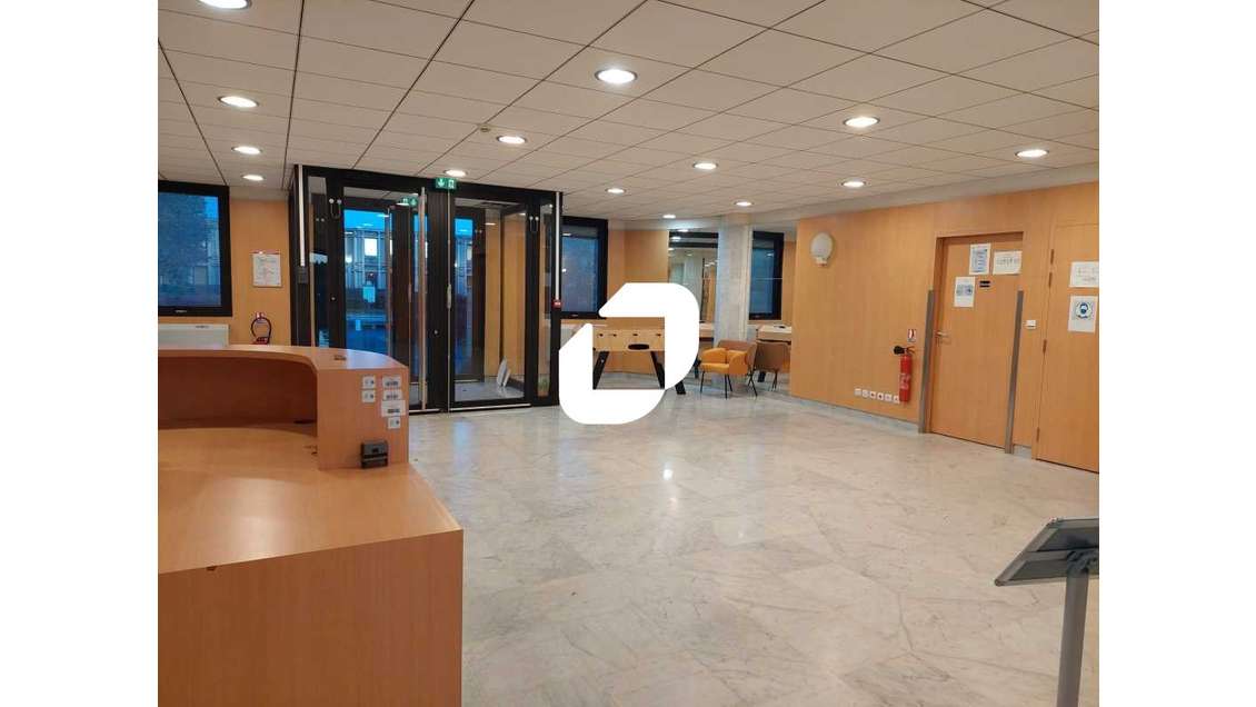 A louer Bureaux 75m² Saint aubin