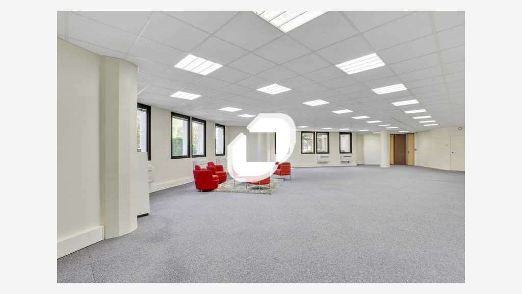 A louer Bureaux 370m² Saint aubin
