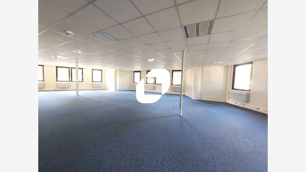A louer Bureaux 365m² Saint aubin