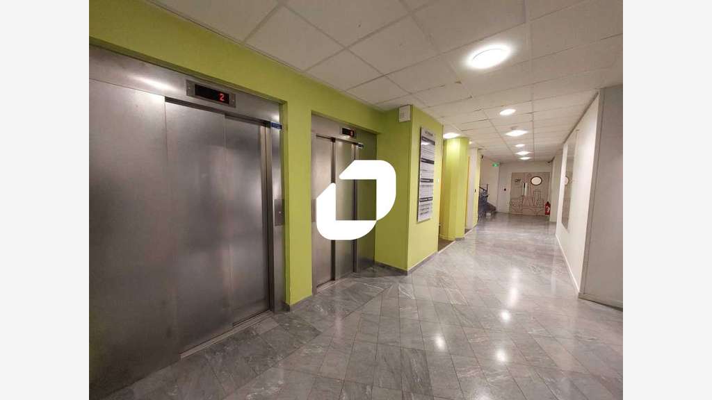A louer Bureaux 786m² Saint aubin