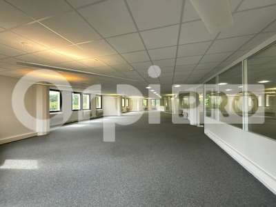Bureaux à louer 725 m² Saint Aubin