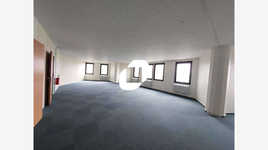 A louer Bureaux 75m² Saint aubin