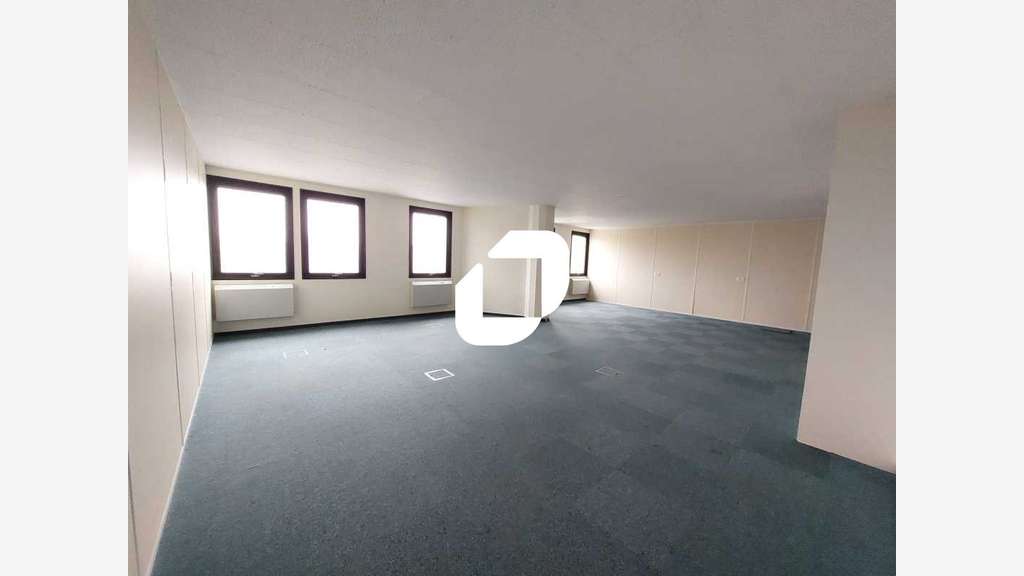 A louer Bureaux 75m² Saint aubin
